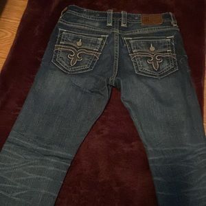 Straight leg Men’s Trendy designer pants size 36. Back pockets w/brand design.